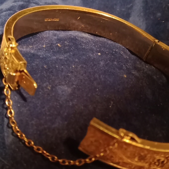 Antique F.M. Co. 12k GF Hinged Bracelet - Picture 4 of 5